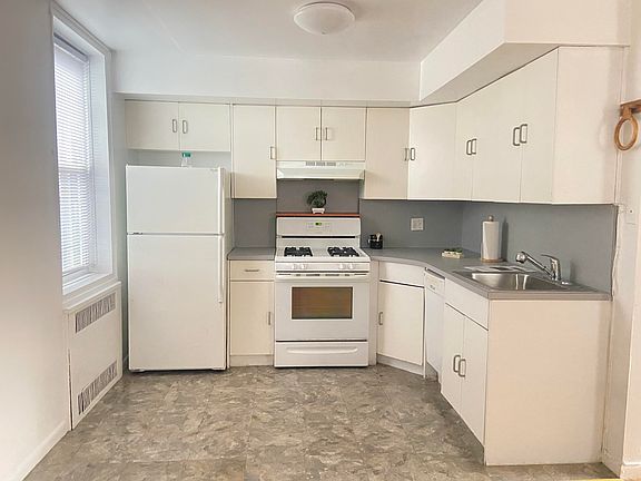 4th image of 8449 168th St #1