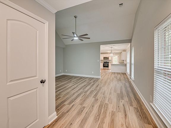 5th image of 1095 Grove Landing Lane