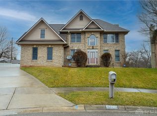 2442 Greystone Ln, Springfield, OH 45503