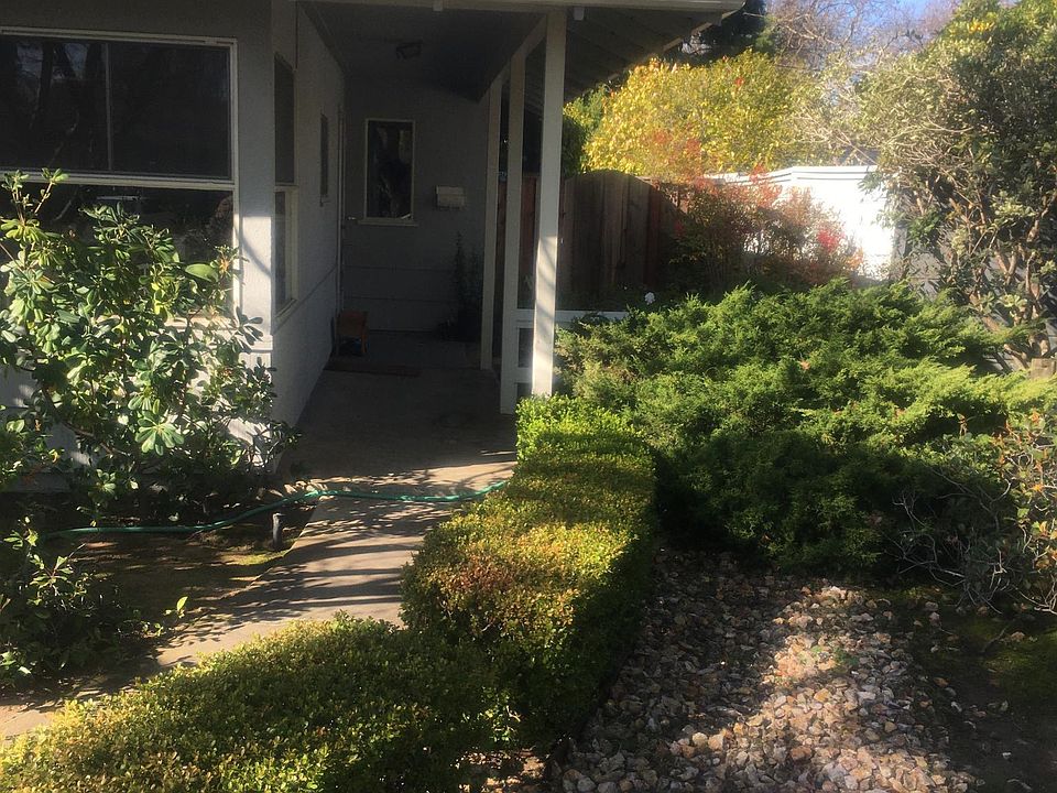 1st image of 250 Walter Hays Dr