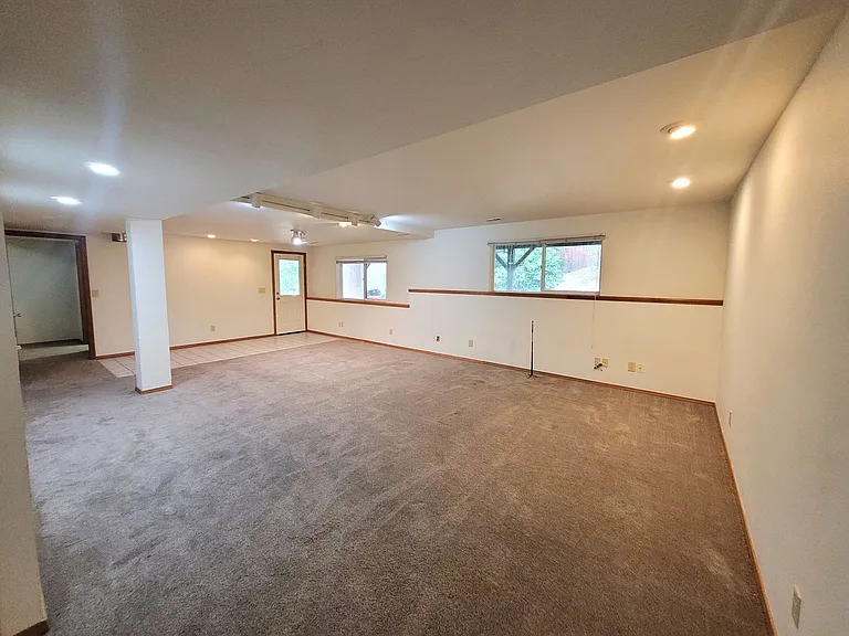 3320 Allen Ave — Photo 26