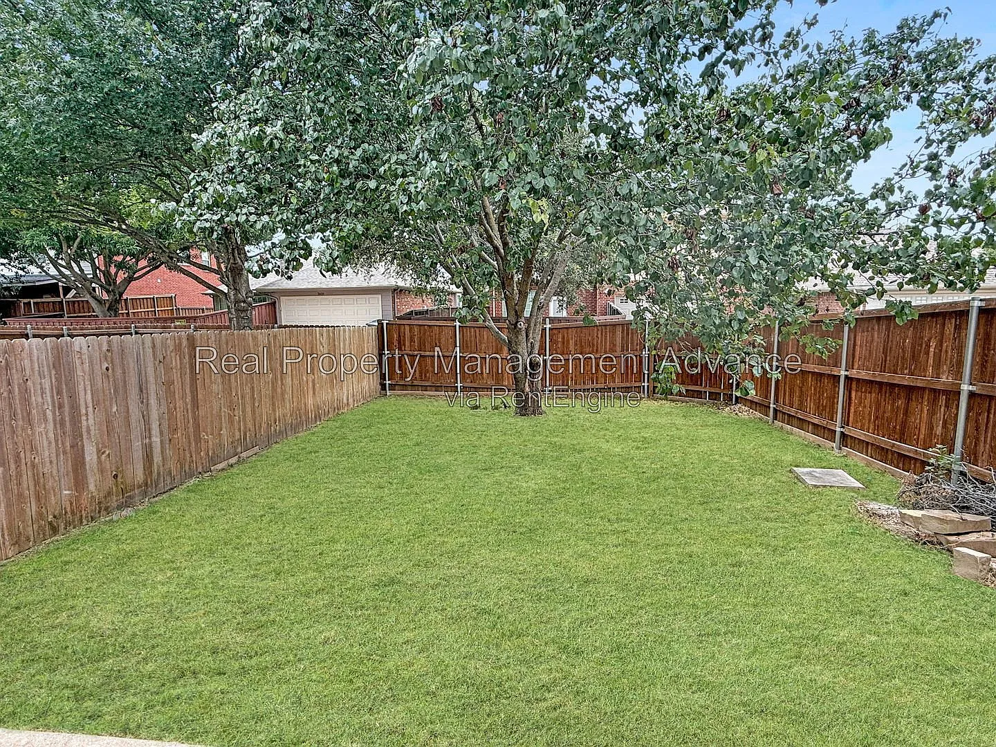 4 bed, 2.5 bath, 3019 sqft, $2,699 — Photo 2