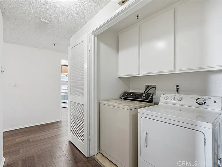 2559 Plaza Del Amo #104 — Photo 11