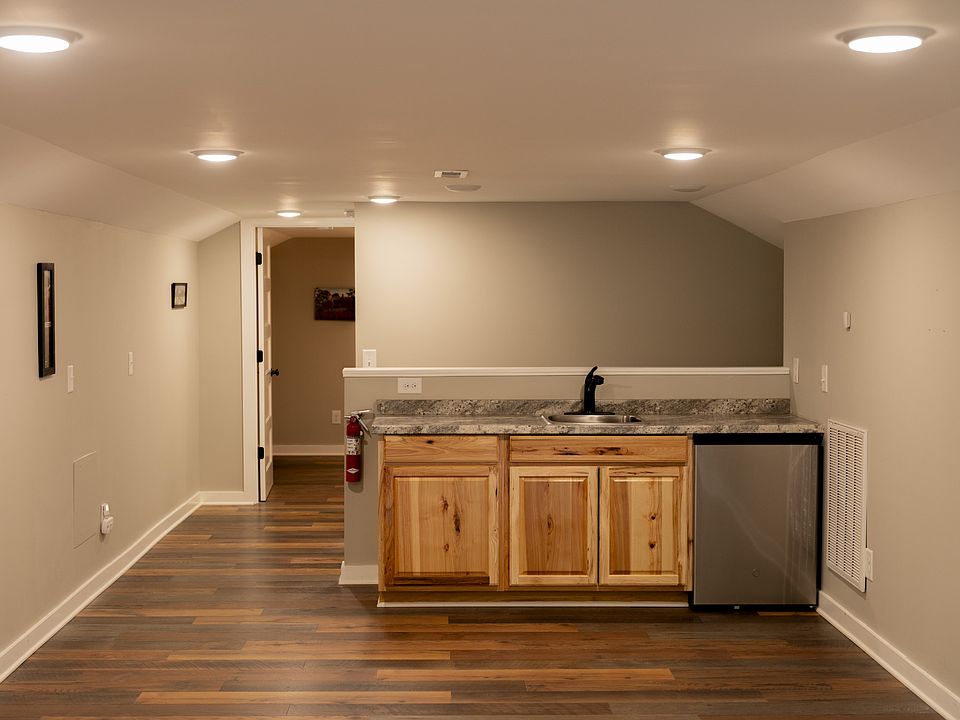 19th image of 3210 Morel Rd