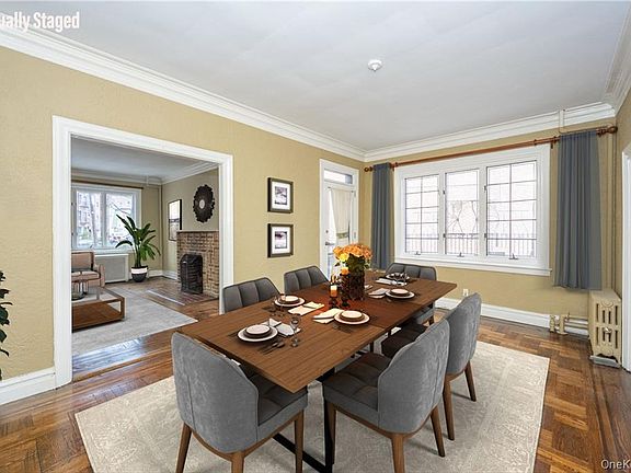 4th image of 3212 Cambridge Ave #2