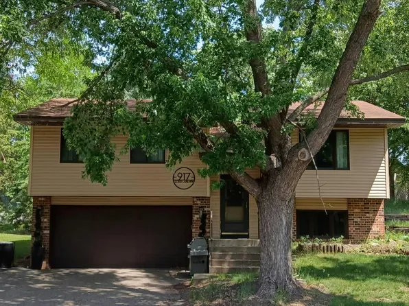 917 123rd Ln NW, Coon Rapids, MN 55448