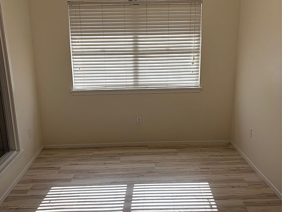 4th image of 3009 Button Willow Pkwy