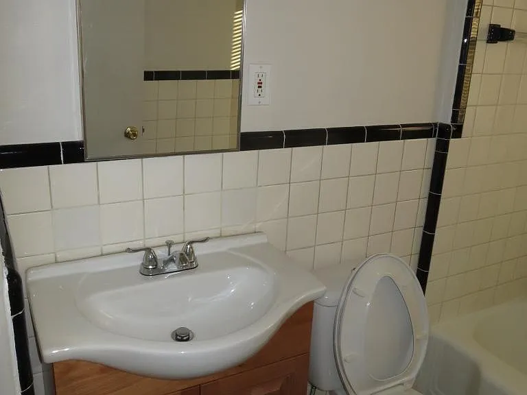 24622 Cloverlawn St — Photo 24