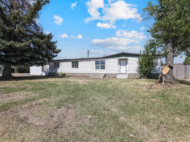 12 N 2162 W — Photo 1