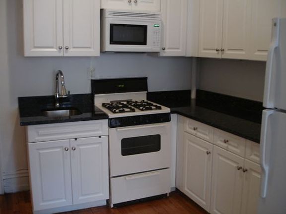 2nd image of 469 6th Ave