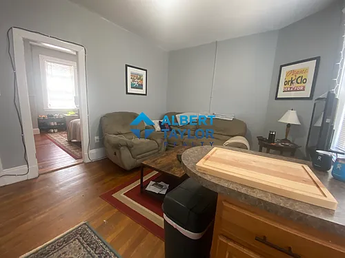 881 Huntington Ave Photo 1