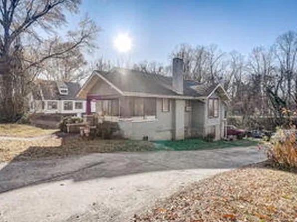 322 2nd Street Pl SE, Hickory, NC 28602