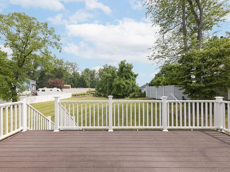 69 Heights Rd — Photo 3