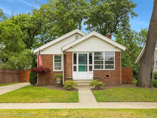 1554 W Saratoga St, Ferndale, MI 48220