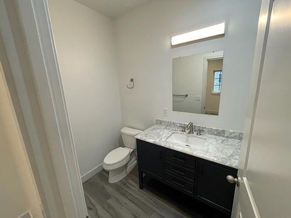 5th image of 1034A Mill St #1034A