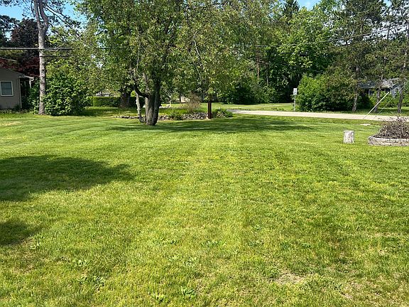 5th image of 2140 W Drahner Rd