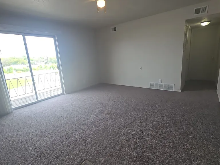 802 Ruth Ann Dr #17A — Photo 2