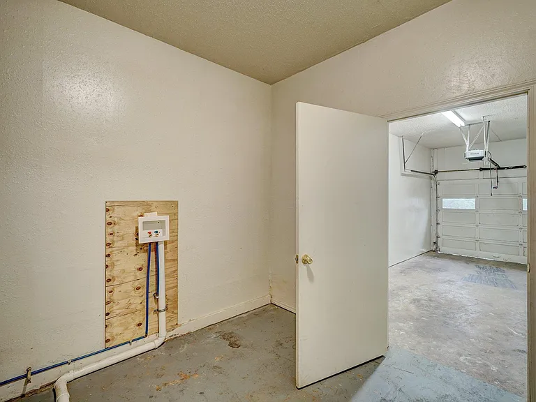 529 N Blackwelder Ave #529 — Photo 13