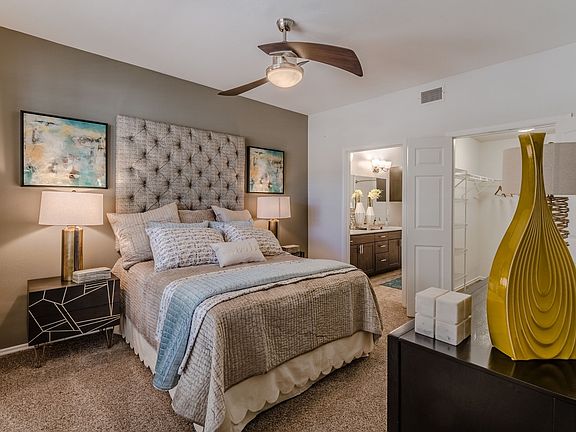 5th image of 8568 Warren Pkwy #817