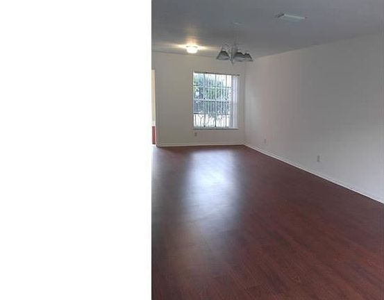 2272-A10089633_301_22