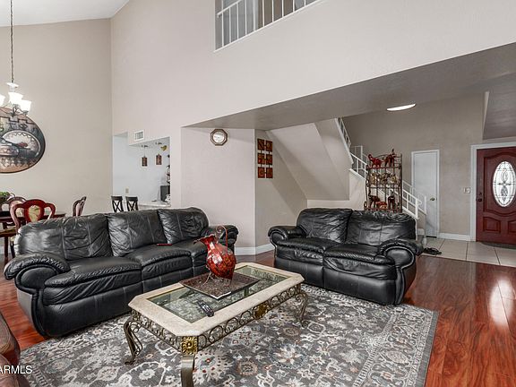 5th image of 3938 E GRAYTHORN Street