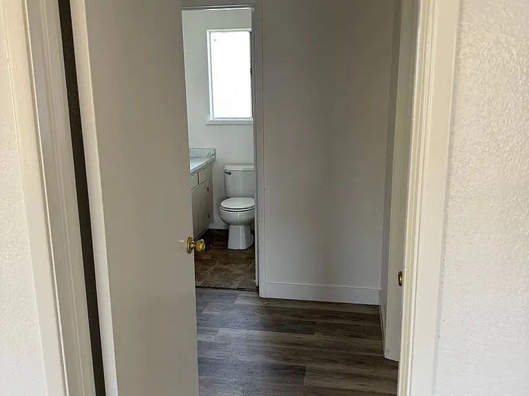 1095 Crinella Ct — Photo 5