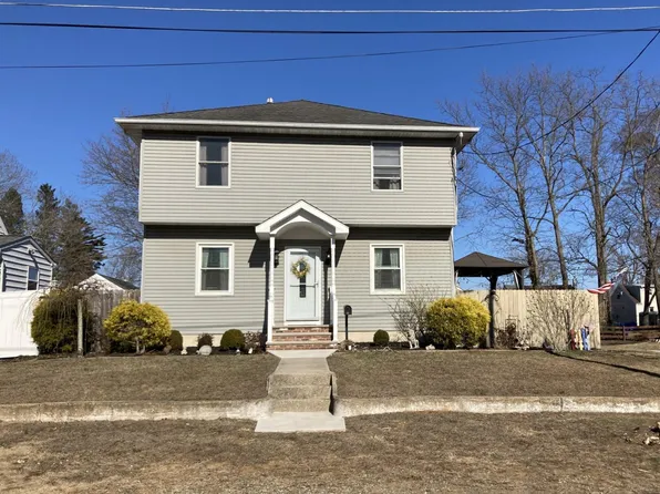 23 Robert St, Spotswood, NJ 08884