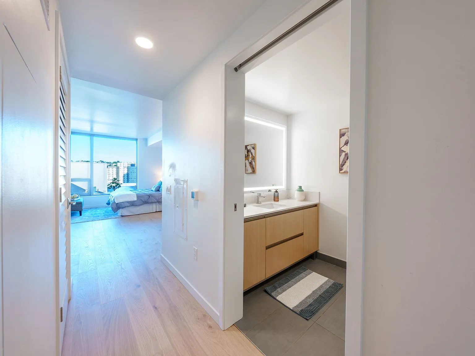 Studio, 420 sqft, $2,150 — Photo 4