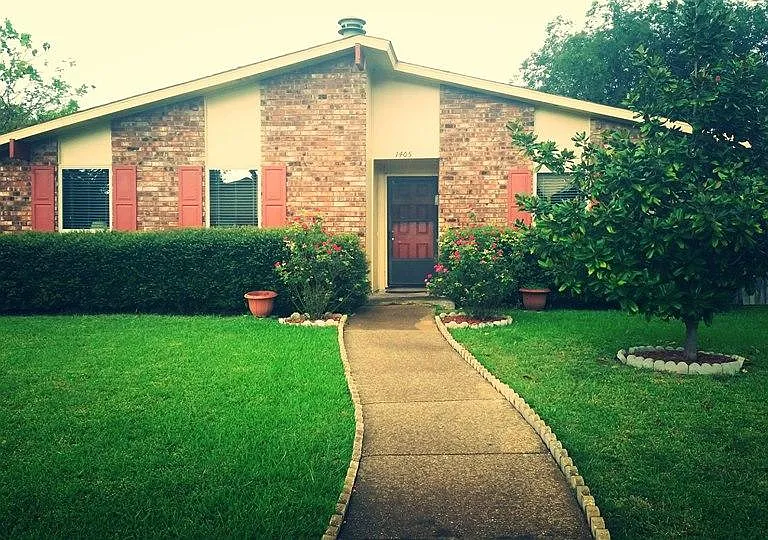 1405 Meandering Way — Photo 1