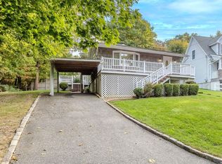 46 Neptune Rd, Rocky Point, NY 11778