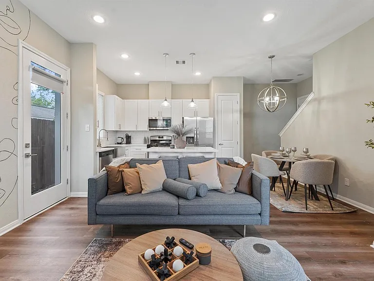 5620 Madison St — Photo 4