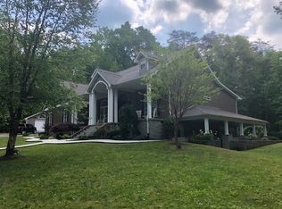 735 White Oak Rd, Monterey, TN 38574