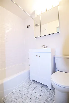 Rented by City Connections Realty | media 5