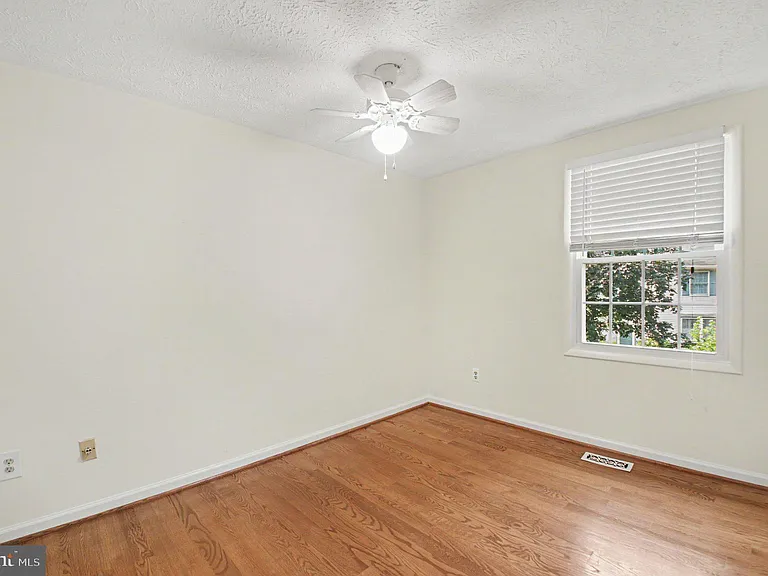 11510 Underoak Ct — Photo 17