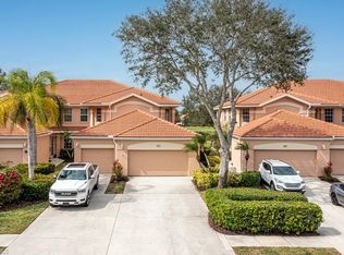 2015 Crestview Way APT 117, Naples, FL 34119