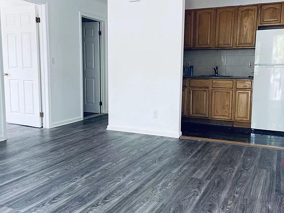 3rd image of 4650 Bowne St Floor 1