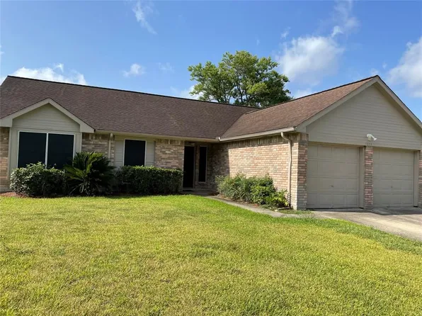 2929 Forest Hills Dr, League City, TX 77573