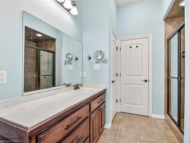 3725 Colfax Way — Photo 31