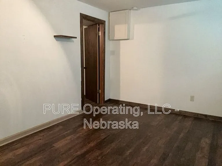 105 N Elm St — Photo 24