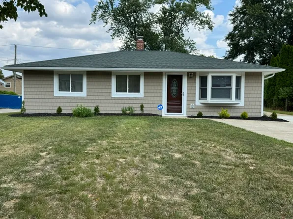6545 Burton Dr, Brookpark, OH 44142