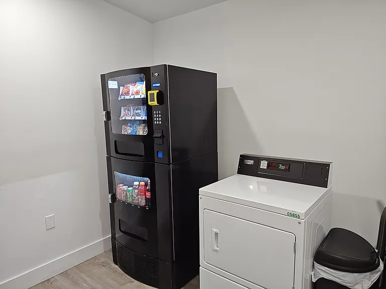 200 W Walnut St #4 — Photo 21