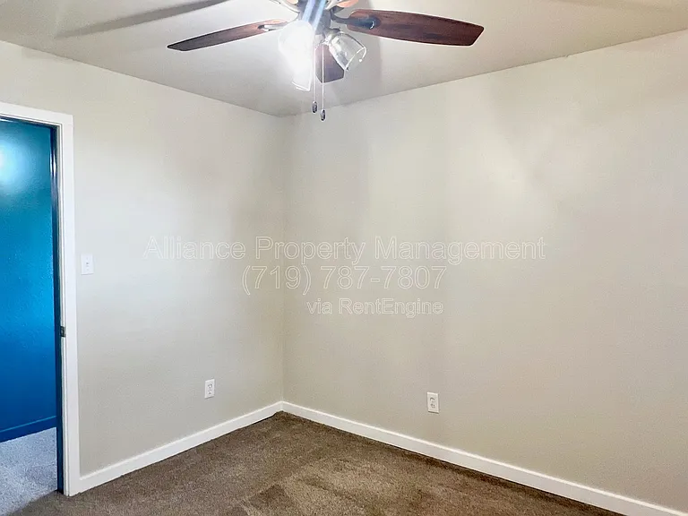 514 Catalina Dr — Photo 23