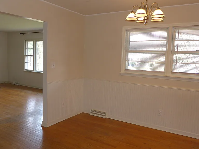 93 Great Lake Dr — Photo 5