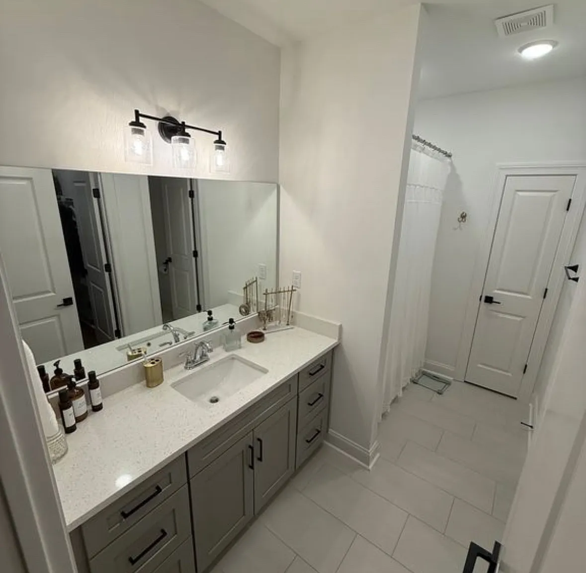 3 bed, $3,300 — Photo 3