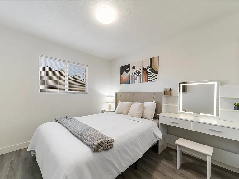 7676 Marine Ave — Photo 4