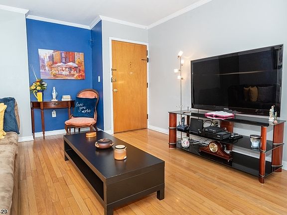 4th image of 704-712 N Broad St #6E