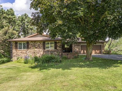 1875 Stagecoach Ln, Muscatine, IA, 52761