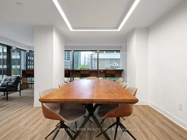 340 Queen St #1302 — Photo 30