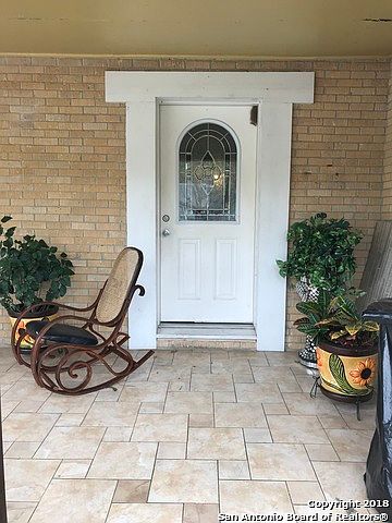 1st image of 306 Kendalia Ave