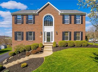 2021 Meadowridge Dr, Washington, PA 15301